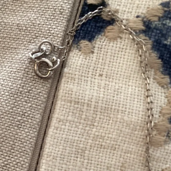 925 LOVE Necklace - Picture 4 of 6